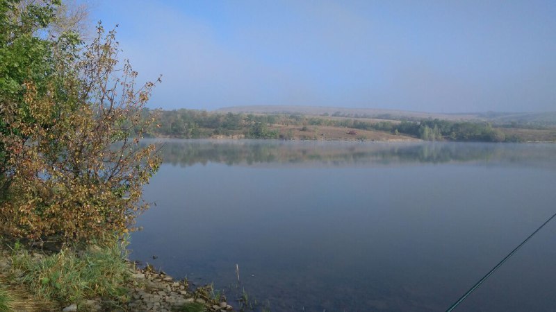 Покажи верхний. Македоновка Луганская область. Бобровое озеро Луганская область. Каменское Луганская область. Водохранилище в Краснянке.